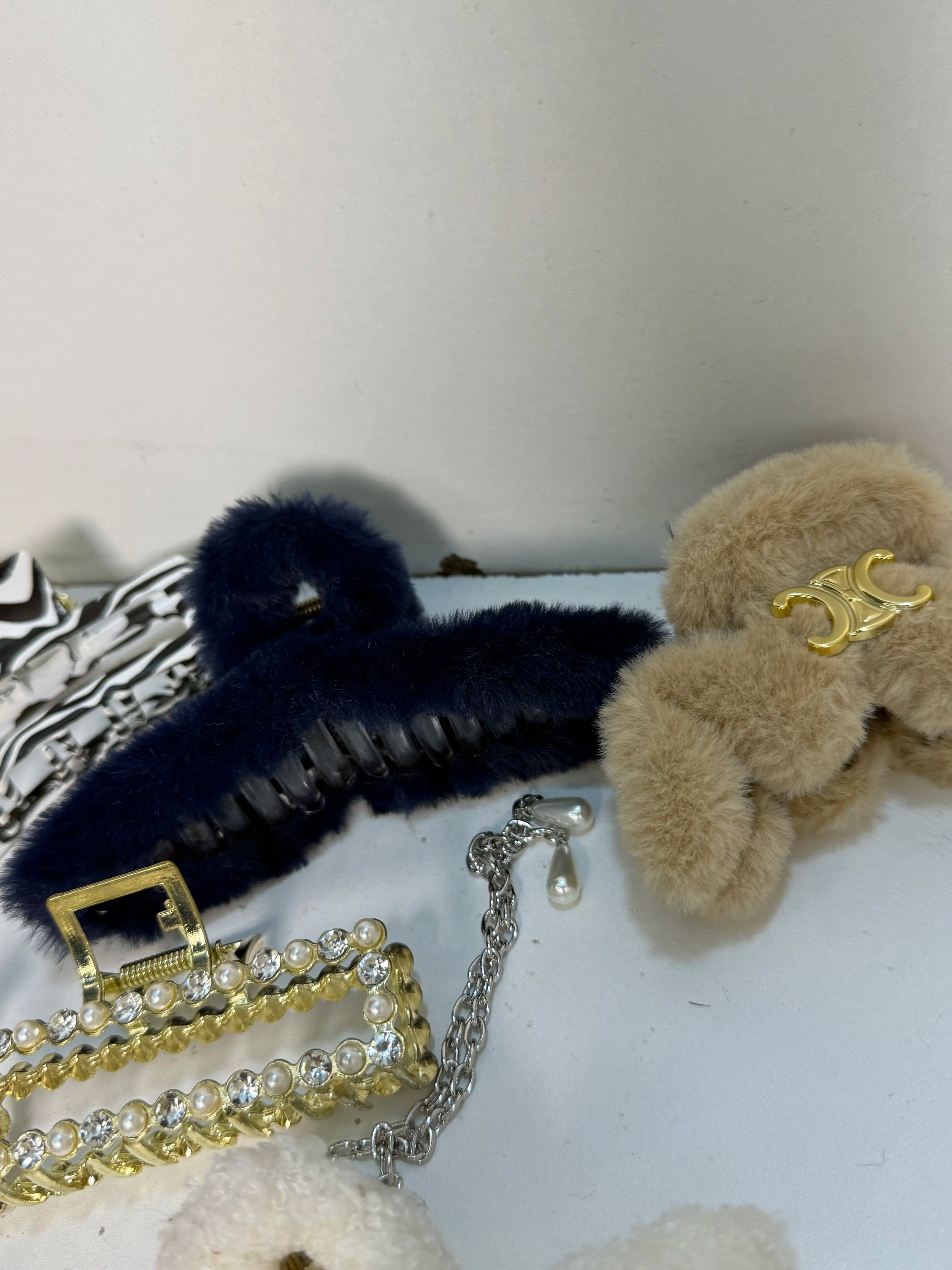 Hair Catcher Clips Half KG