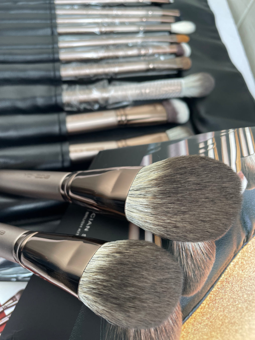 PROFESSIONAL MAKEUP BRUSH
