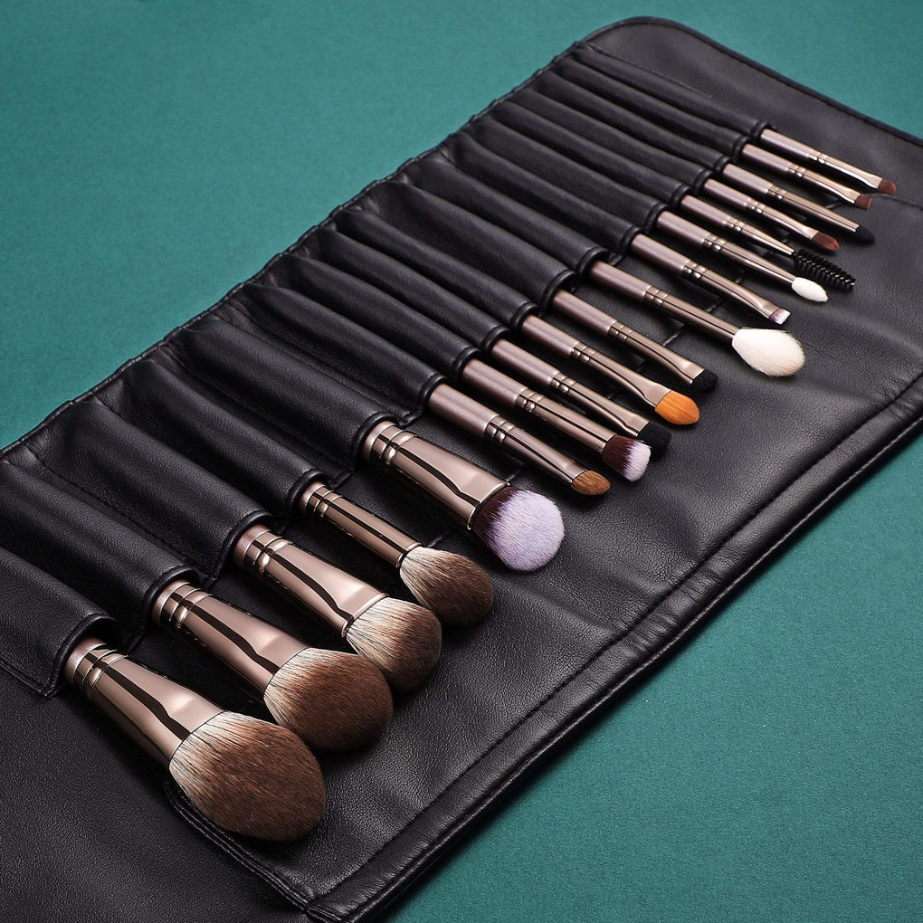 18 COMPLETE BRUSH KIT - LUCKY COFFEE